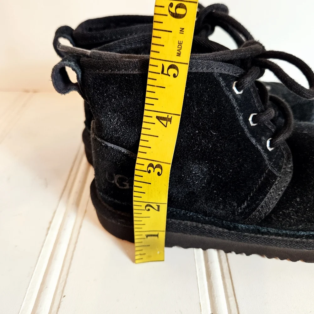 UGG Neumel II Chukka Boots Kids 1 Ankle Suede Wool Lined Lace Up Black Cozy